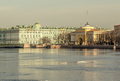 A photo of the Palace Square in Saint Petersburg