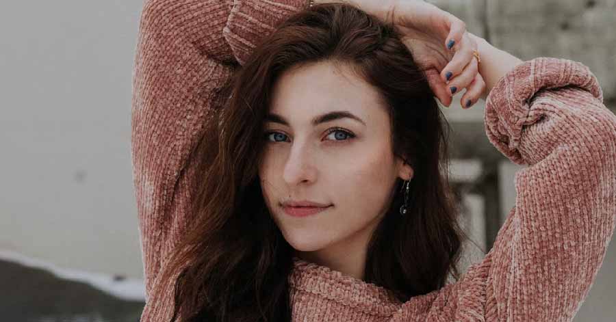  russian woman in pink sweater