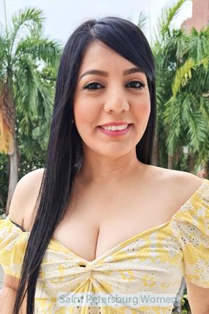 215147 - Yennifer Age: 40 - Colombia