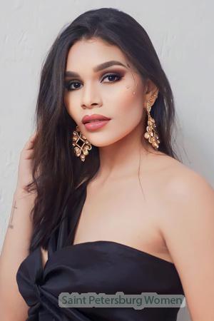 217100 - Gisselle Age: 27 - Colombia