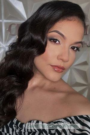 223714 - Laura Age: 22 - Colombia